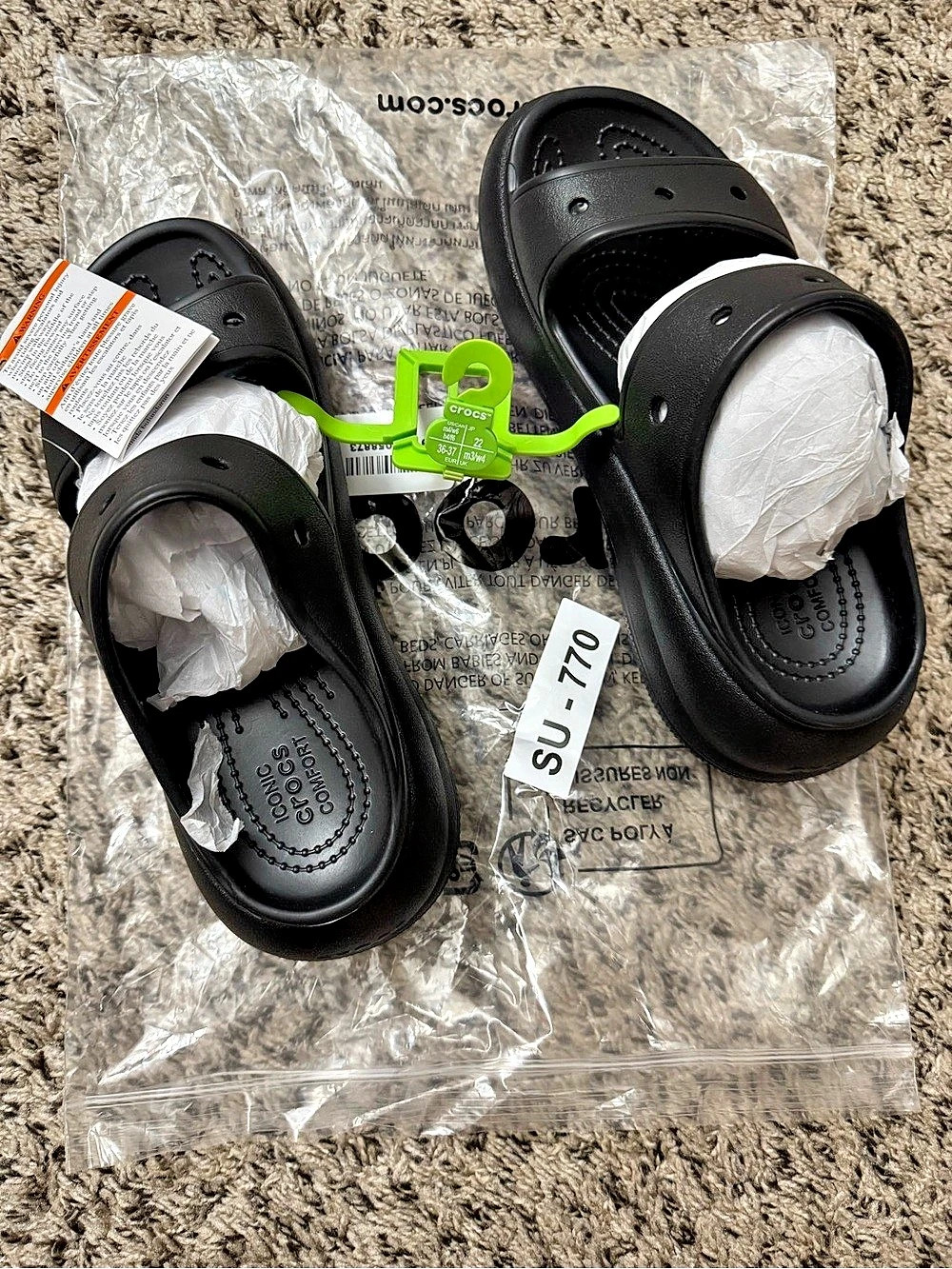 Crocs Classic Clog Black US 6 NWT